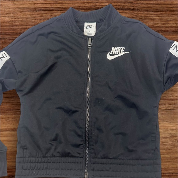 Y2K Nike Kids Track Jacket Black & White Athletic Activewear Bomber Logo Medium - Picture 2 of 7